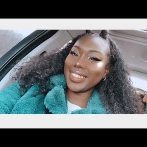 Meet your Posher, Perla